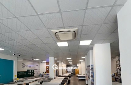 Bán nhà mặt tiền ngang 12m x 25m Cách Mạng Tháng Tám, chưa tới 90 tỷ